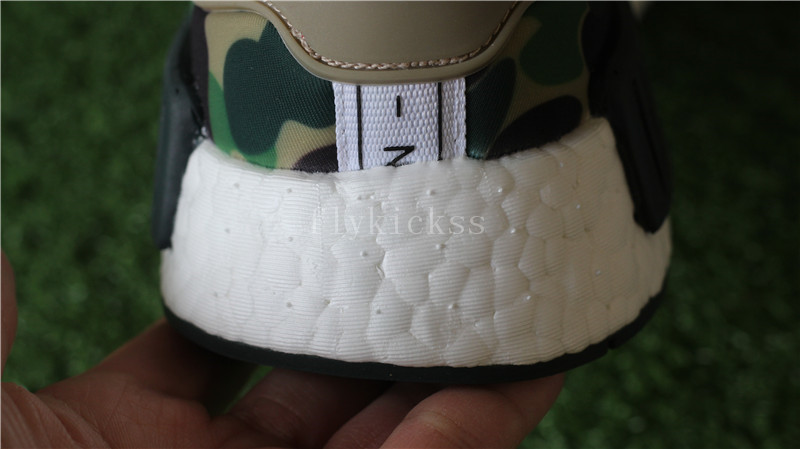 Top BAPE x Adidas NMD BAPE camo R1